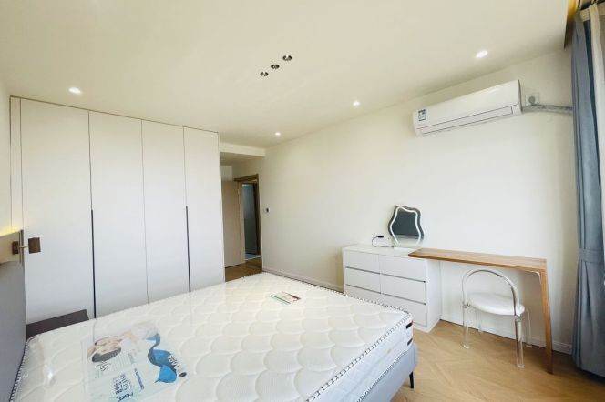 pudong 150 sqm 3 br modern Apt &floor heating 17K