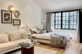South-Facing Lane House 1BR | Near Jing'an Temple