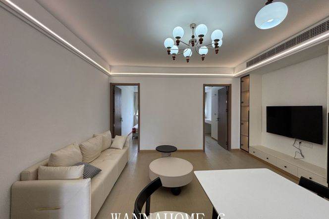 Only 10K+Spacious&New 2Bdrs 1Bath+L2/7/14 Jing An Temple +Large Storage+Floor Heating