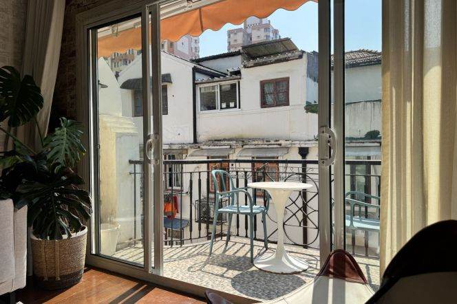 Bright 2Br+high ceiling +balcony | South Shanxi rd & Jing'an Temple Mt L2/7/10/12