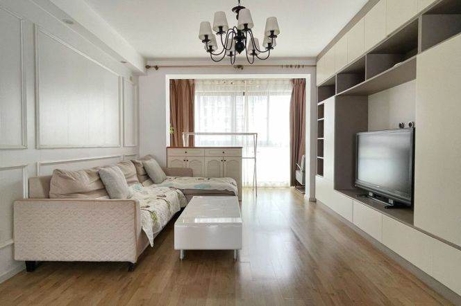 Changshou Rd Station Elevator 3Br/2Bath Line7/13