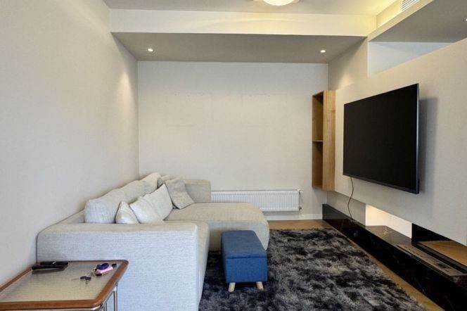 Spacious & Modern 3Br-2bathr,Balcony ,Wall heating | Jiaotong University metro L10/11