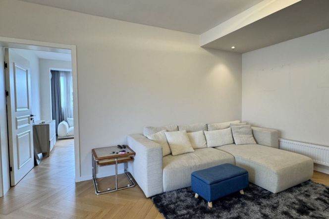 Spacious & Modern 3Br-2bathr,Balcony ,Wall heating | Jiaotong University metro L10/11