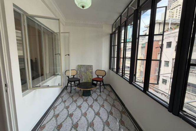 Newly renovated 2+1BR APT Jing’an Temple 22.8k