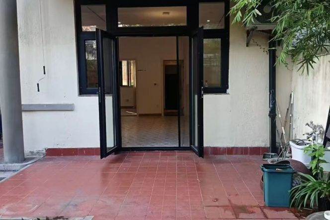 Changshu rd 1BR with garden