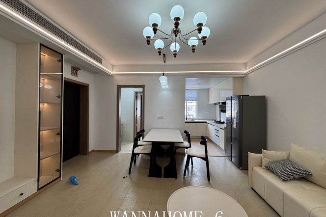 Only 10K+Spacious&New 2Bdrs 1Bath+L2/7/14 Jing An Temple +Large Storage+Floor Heating