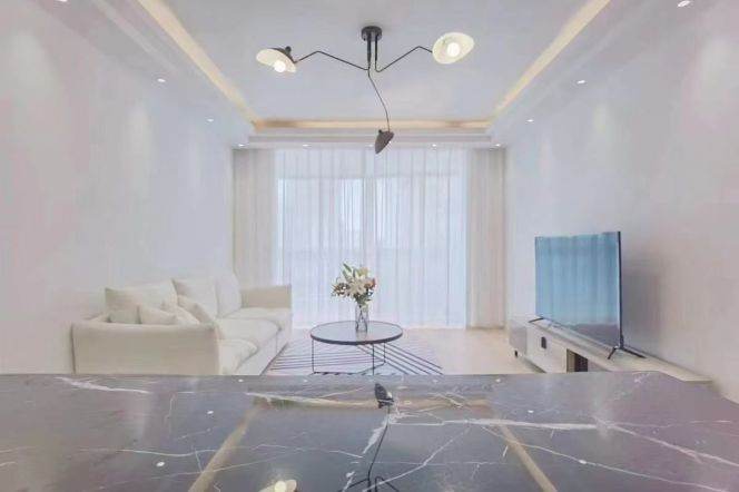 Hongqiao rd elevator 2BR apartment