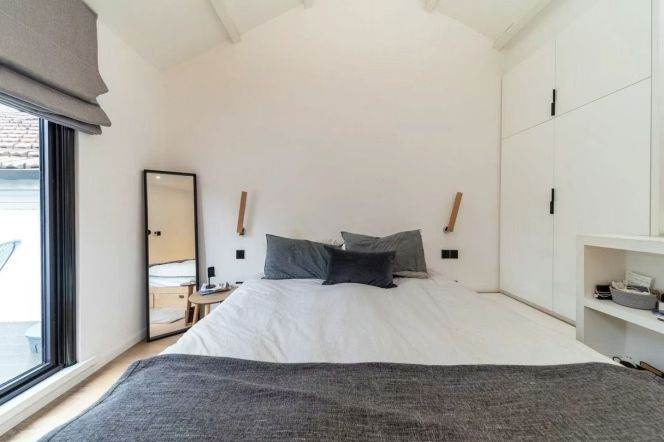 Gao'an/Kangping rd floor heat 1br apt with large terrace; L1