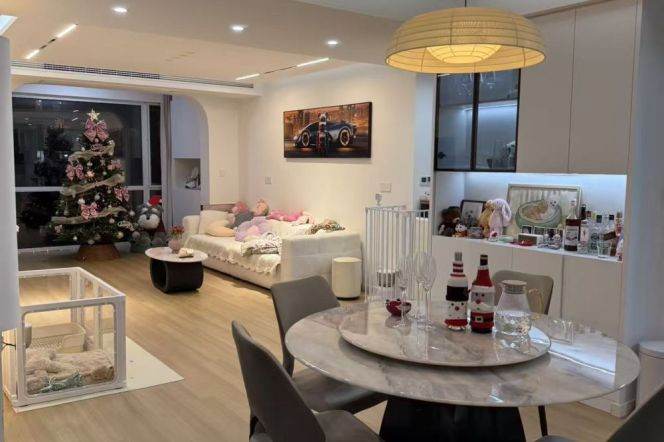 Female Only | En-suite Master Bedroom Sublet, Putuo District, Next to Jing’an