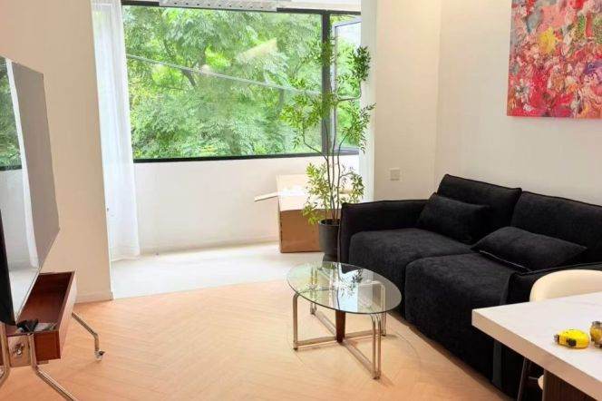 Changping rd 2BR apartment