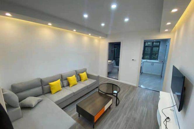 1BR flat  in  Jiang' an District near line 7/12/13  Chang'ping Rd mertro