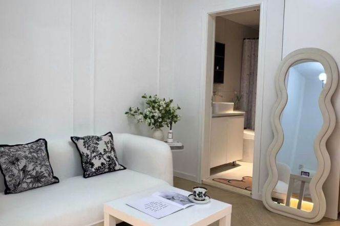 1 br near L2/L7/L14 jing'an temple station