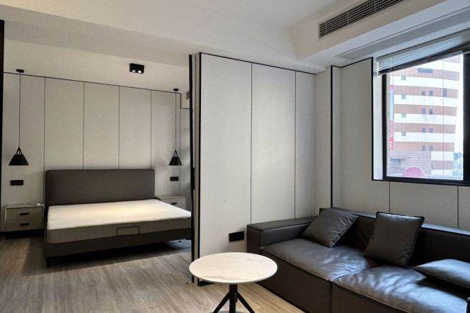 Spacious 1Br +Elevator  | 0step to Zhongshan Park Metro L2/3/4