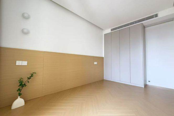 West Nanjing rd elevator 2BR apartment