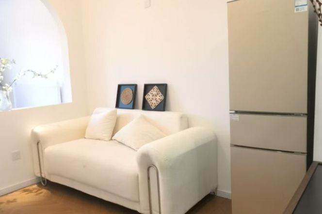 High-end modern big closet space central AC elevator @ line 1,4,11  Xuhui