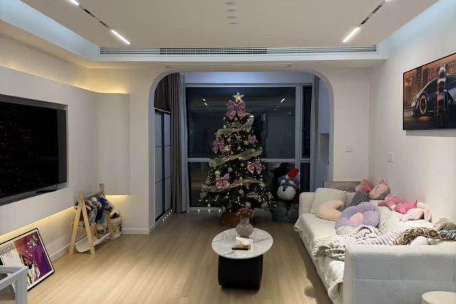 Female Only | En-suite Master Bedroom Sublet, Putuo District, Next to Jing’an