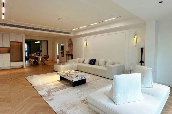 modern big 3brs floor heating brand new furniture in top level compound Huang pu river