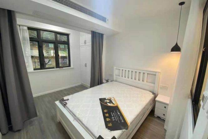 1BR flat  in  Jiang' an District near line 7/12/13  Chang'ping Rd mertro