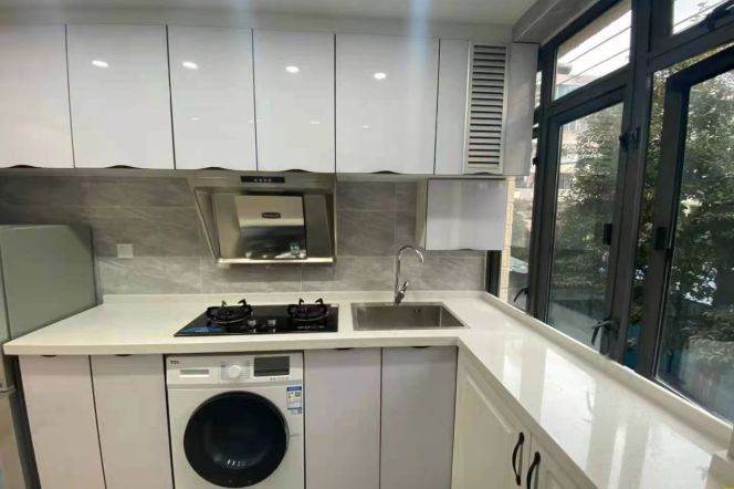 1BR flat  in  Jiang' an District near line 7/12/13  Chang'ping Rd mertro