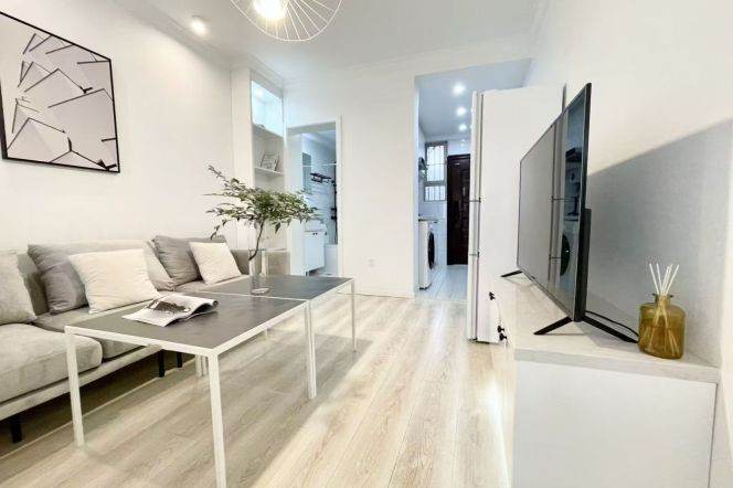 1 br near L2/L3/L4 zhongshan park station