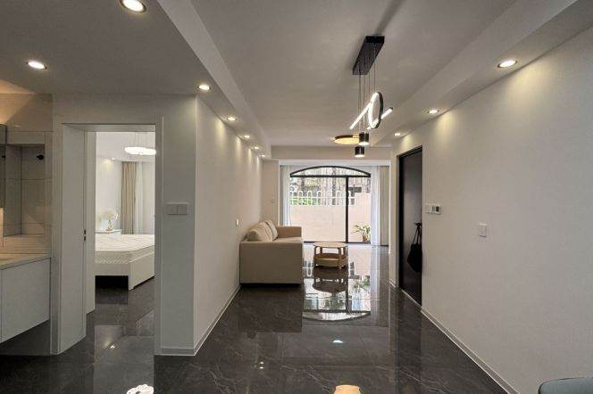 15K+Big Yard+Modern&Bright&Spacious 2Bdrs 1Bath Apt+Jing An Temple+L14 Wu Ding Rd+Floor Heating