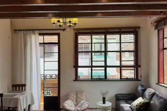 Jiangsu Rd Station 1Br with Open Balcony Line2/11