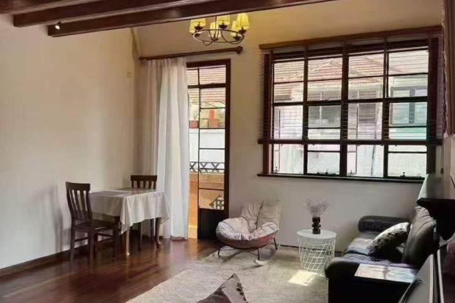 Jiangsu Rd Station 1Br with Open Balcony Line2/11