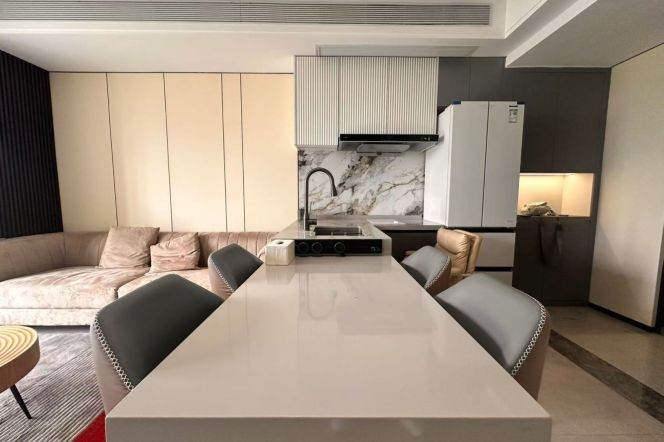 Decent 2br/2bt beside Central Park