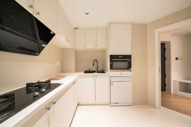 Oriental Manhattan floor heating 2brs/2lr/2ba apt wt balcony;L1/9/11