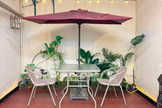 1BR Flat with Courtyard｜Yuyuan Rd｜4 mins to Line2/11 Jiangsu Rd