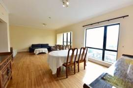 Valuable Jiangsu Rd/Huashan Rd 3BR+2BA with Balcony/Oven 16.8K 