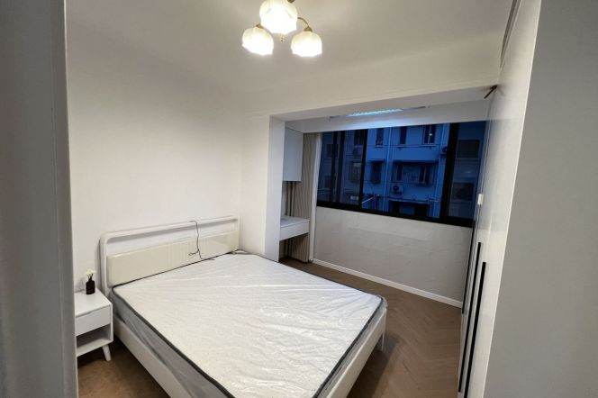Jiangsu rd/cozy 1br 1lr/bright room/brand furniture/with central AC,@L11/13/2
