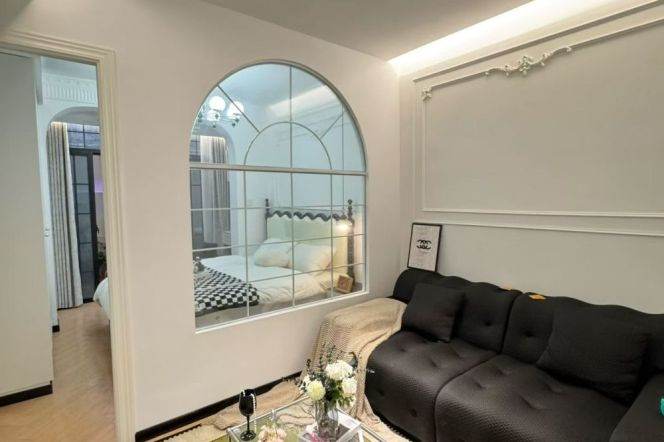 1BR Flat with Courtyard｜Yuyuan Rd｜4 mins to Line2/11 Jiangsu Rd