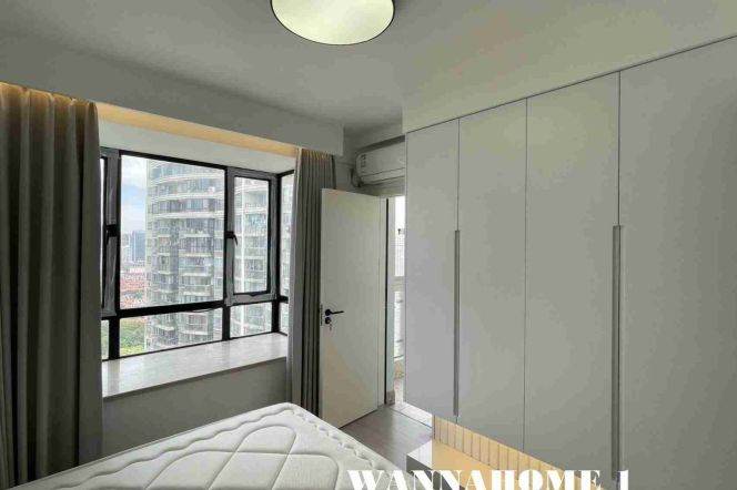 Stunning View+Modern&Really Bright 1Bdr 1Bath Apt+West Nanjing Rd+Nice Balcony+Great Compound