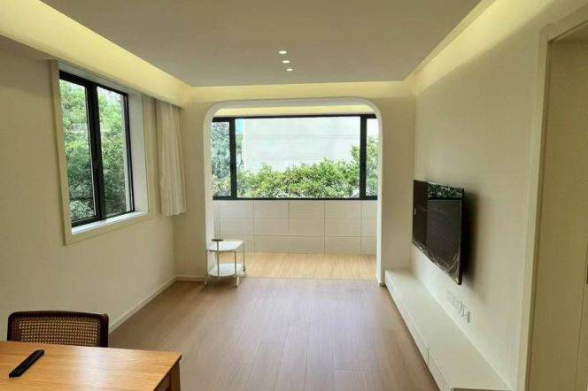  Quality 1br with floor heating nr Jiashan rd Line 9&12