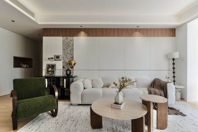    Bright 150㎡ 3-Bedroom Elevator Apartment With Floor-to-Ceiling Windows, Central AC &