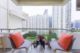 Modern 3BR w/Outdoor Balcony | Lujiazui Core | Near Shangcheng Rd Metro