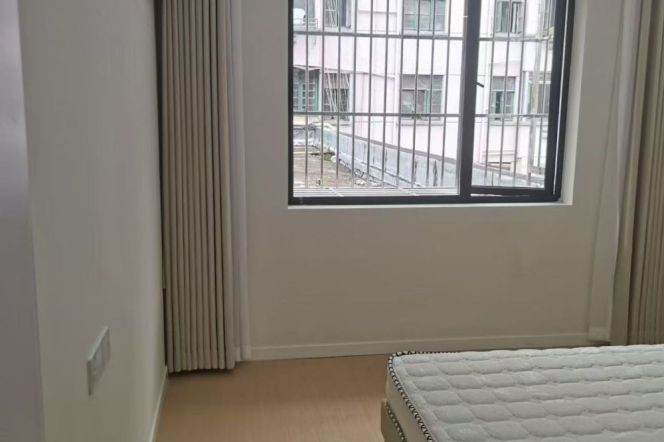 changshou rd modern 1BR/big living room@7/13/14