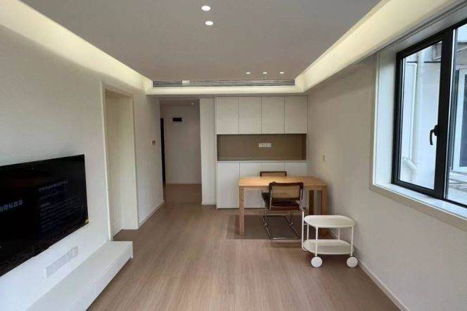  Quality 1br with floor heating nr Jiashan rd Line 9&12