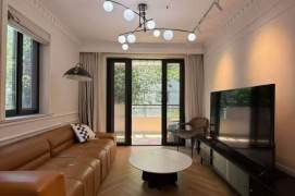 Cozy 2br with balcony @Line 2/11 Jiangsu Road St.