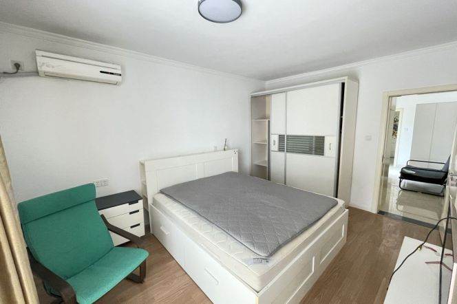 Center Xuhui, 2Br 1Balcony 80Sqm, Chang shu rd., L1/7