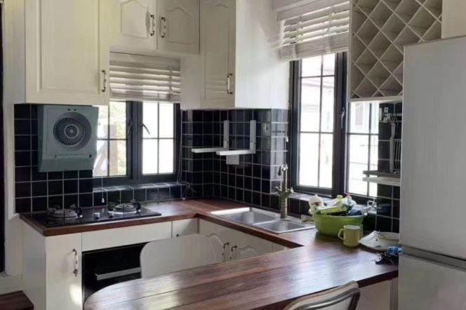 South Shanxi Rd Station 2Br with Open Balcony Line1/10/12