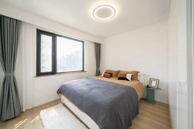 Super Bright, 2 rooms Apartment Downtown