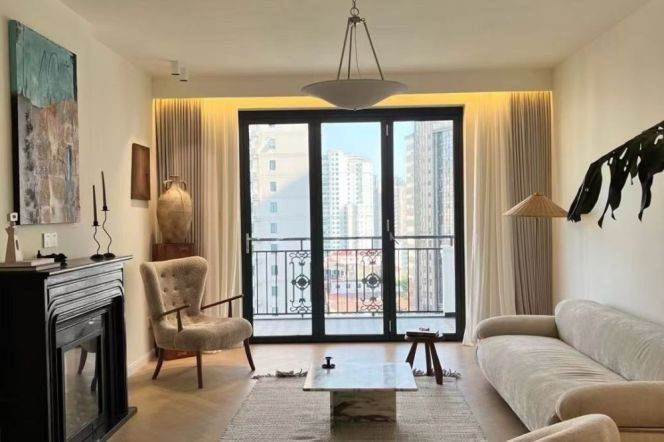  Quiet 3-Bedroom Apartment with 3 Balconies, Full Heating & Premium German Appliance