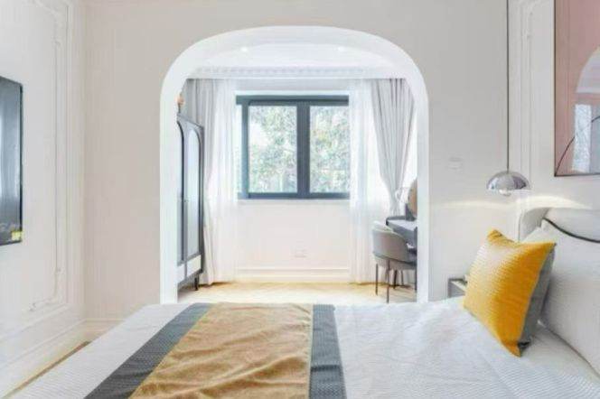 Cozy 2br with balcony @Line 2/11 Jiangsu Road St.