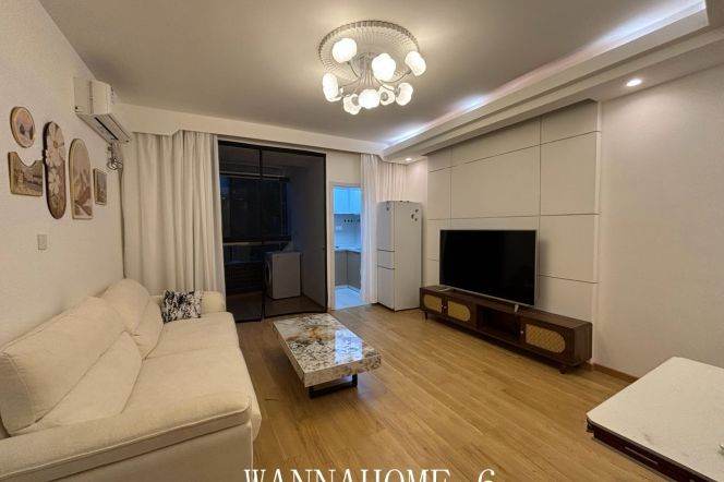 Only9.2K+Modern&Spacious&Elevator 2Brs 1Bath Apt+L3+4+7 Zhen Ping Rd+Great Compound+Two Balcony