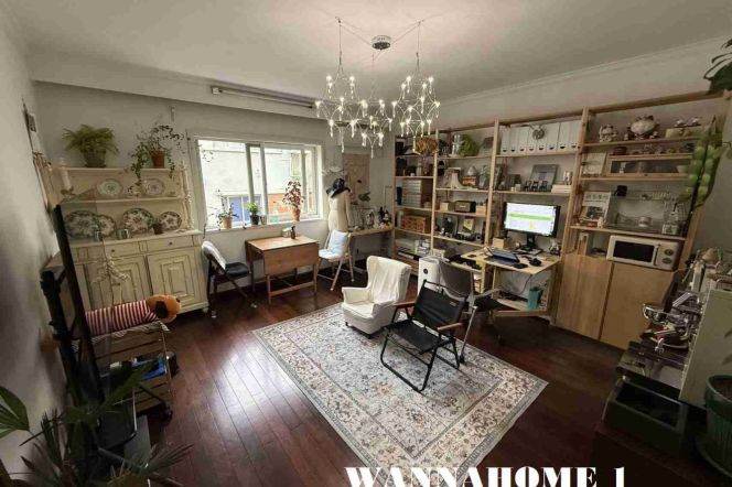 Large Terrace+Spacious&Bright Duplex Bright 2Brs 1Bath Apt+L1/7 Chang Shu Rd+3F Walk Up