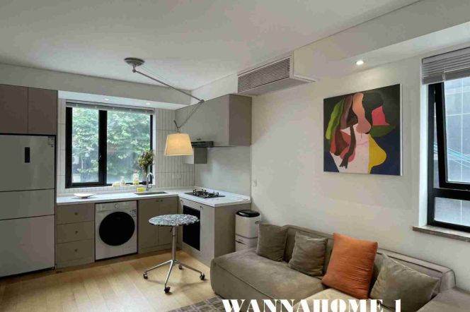Modern&Spacious&Bright 1Bdr 1Bath Apt+2F Walk Up+L7 Chang Ping Rd+Open Balcony+Cloakroom