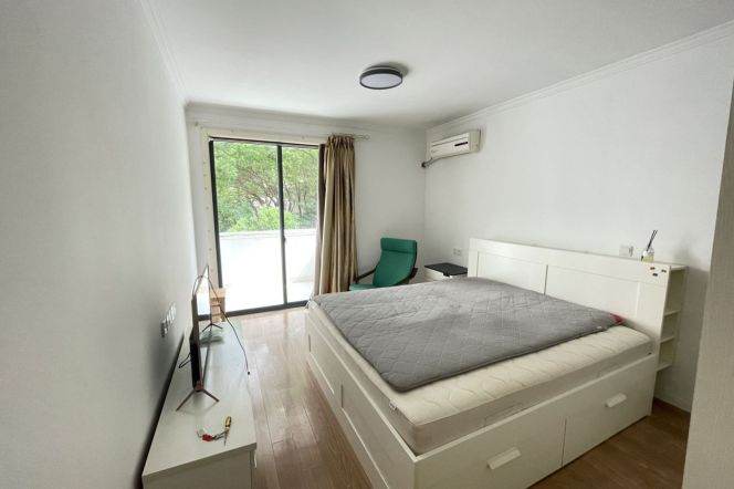 Center Xuhui, 2Br 1Balcony 80Sqm, Chang shu rd., L1/7