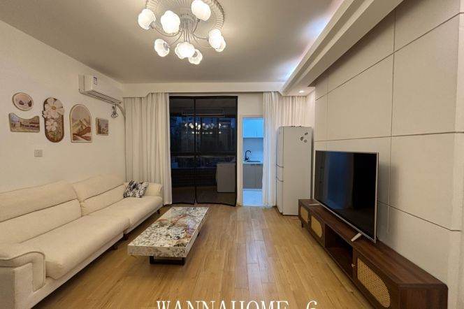 Only9.2K+Modern&Spacious&Elevator 2Brs 1Bath Apt+L3+4+7 Zhen Ping Rd+Great Compound+Two Balcony